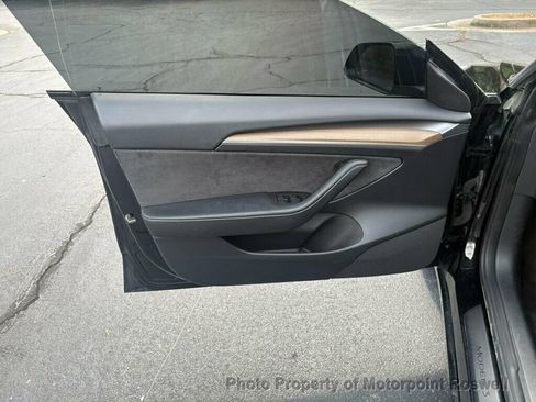 Used 2023 Tesla Model 3 Standard Range RWD image 12