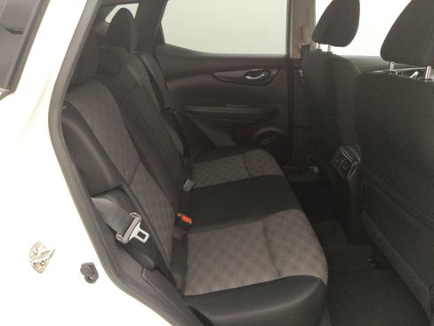 Used 2021 Nissan Rogue Sport SV FWD image 19
