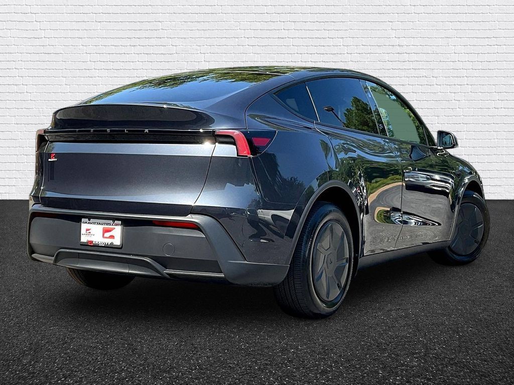 Used 2026 Tesla Model Y 2WD image 6