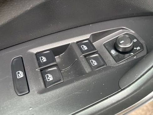 Used 2020 Volkswagen Jetta S w/ Driver Assistance Package image 12