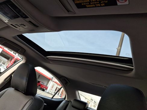 Used 2016 Lexus ES 300h image 15