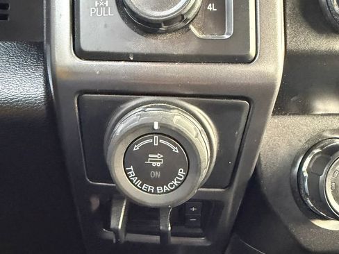 Used 2019 Ford F150 XLT w/ Equipment Group 302A Luxury AWD/4WD image 46