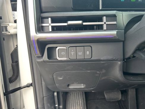 Used 2025 Hyundai Santa Fe Limited image 18