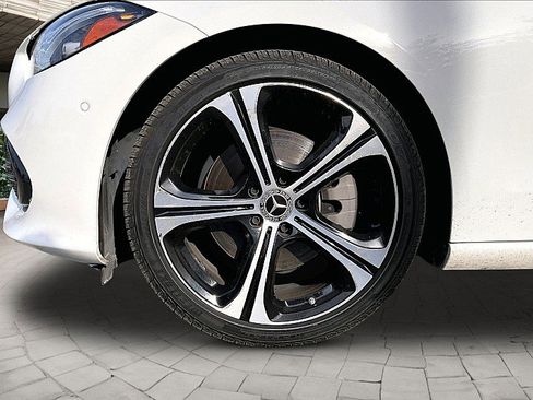 Used 2025 Mercedes-Benz C 300 Sedan image 7