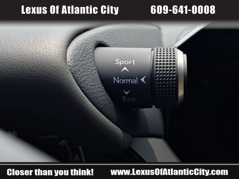 Used 2025 Lexus ES 300h w/ Premium Package FWD image 27