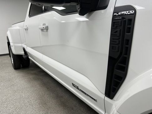 Used 2025 Ford F450 Platinum w/ FX4 Off-Road Package image 14