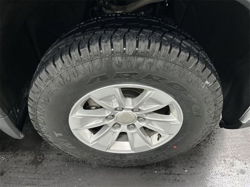 Used 2022 GMC Sierra 1500 Pro w/ Convenience Package image 8