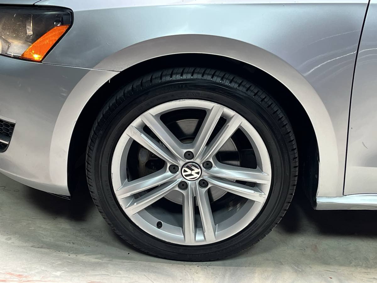 Used 2013 Volkswagen Passat 2.5 SE FWD image 30