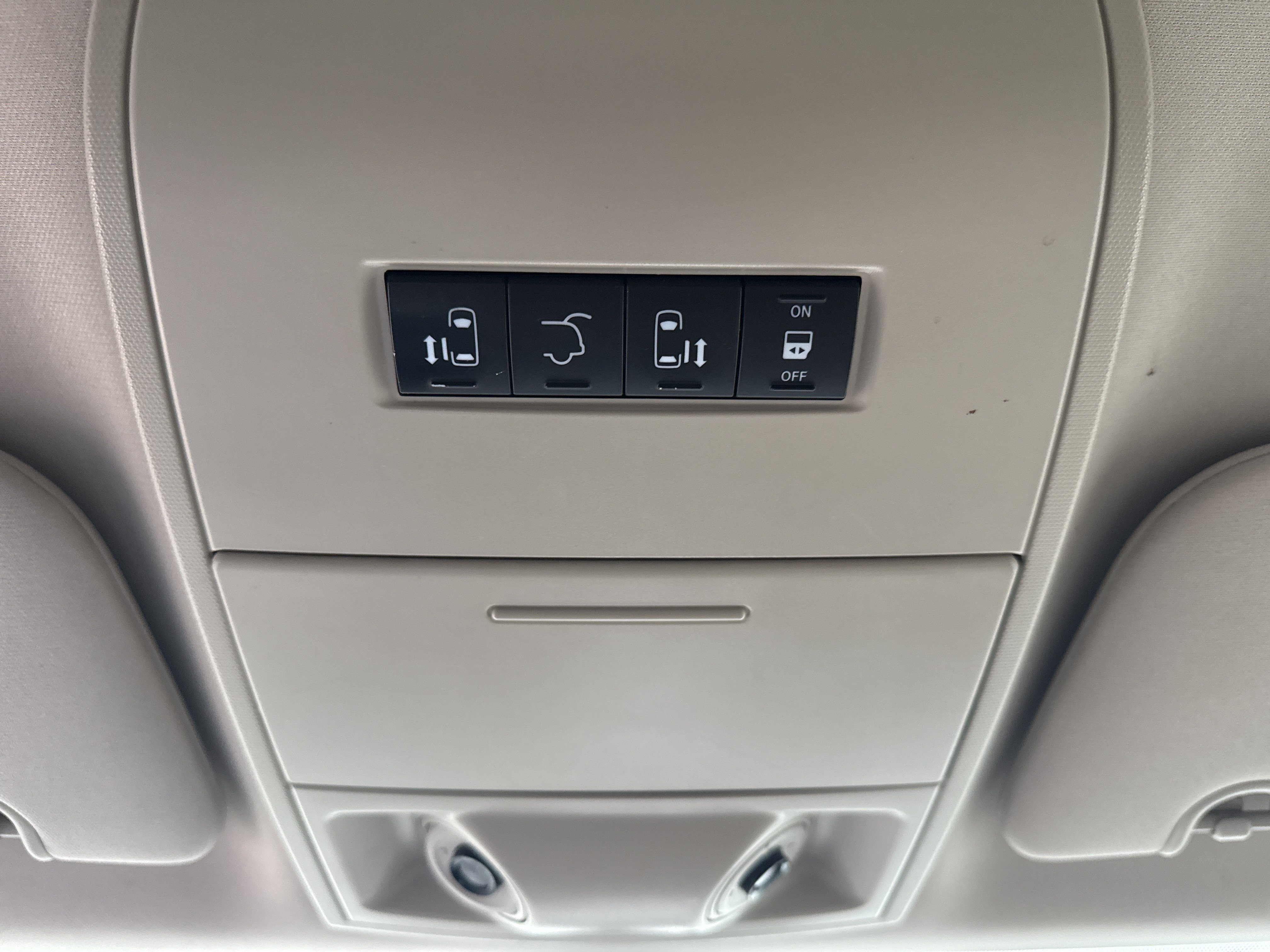 Used 2014 Chrysler Town & Country Touring-L w/ Driver Convenience Group FWD image 27