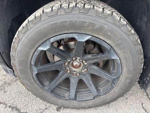 Used 2007 Chevrolet Avalanche LTZ w/ LTZ Preferred Equipment Group image 17