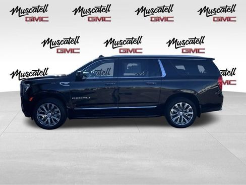 Used 2021 GMC Yukon XL Denali AWD/4WD image 7