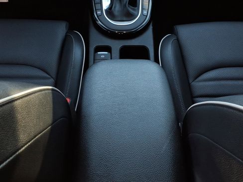 Used 2023 Kia Forte GT-Line w/ GT-Line Premium Package image 18