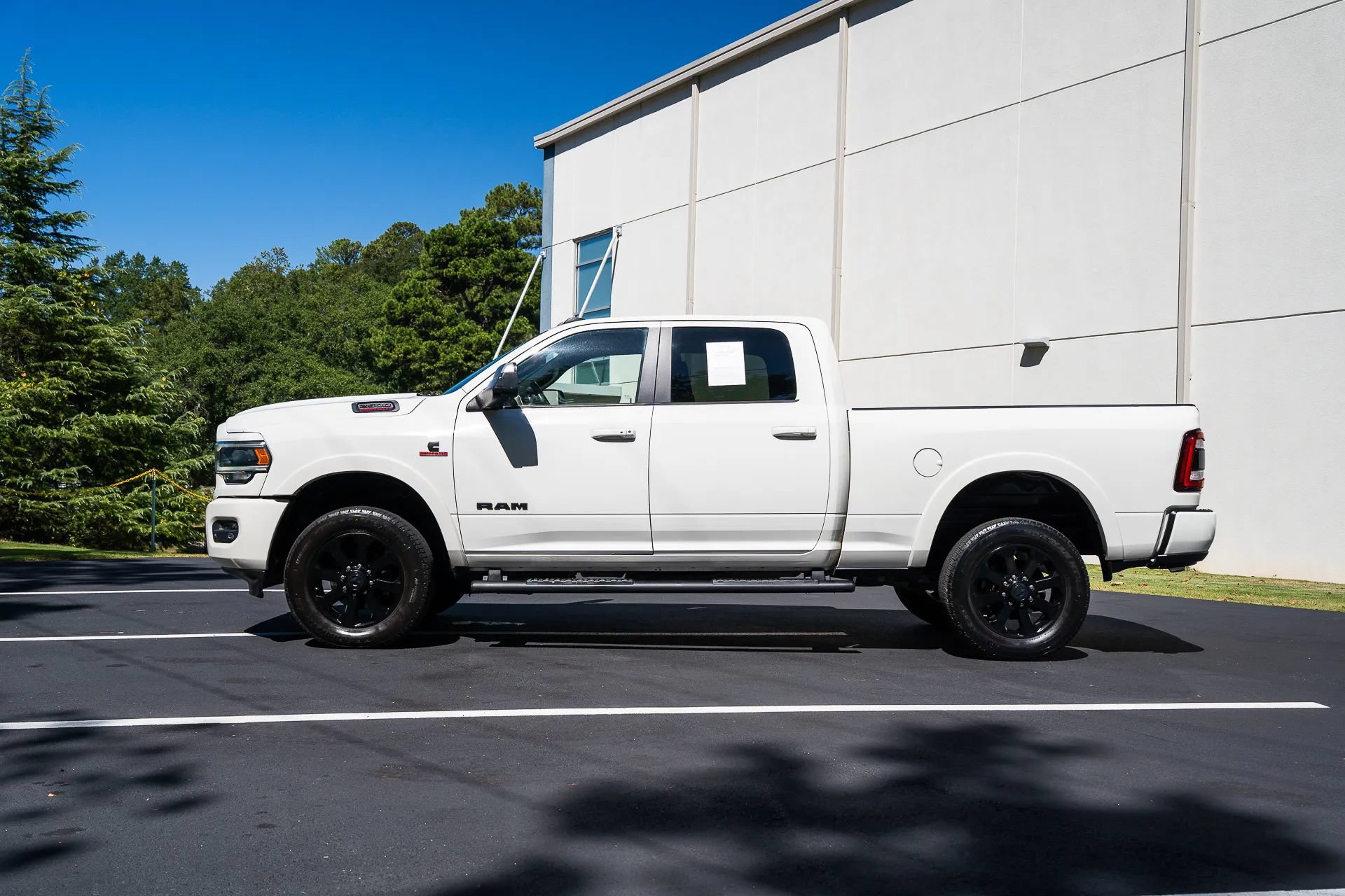 Used 2019 RAM 2500 Laramie w/ Night Edition AWD/4WD image 4