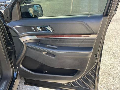 Used 2015 Ford Explorer Limited w/ Equipment Group 301A image 29