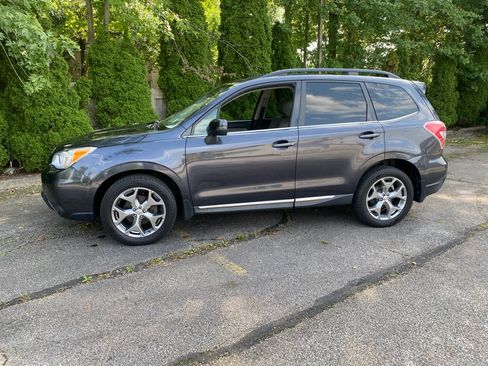 Used 2015 Subaru Forester 2.5i Touring w/ Eyesight & Navigation System AWD/4WD image 2
