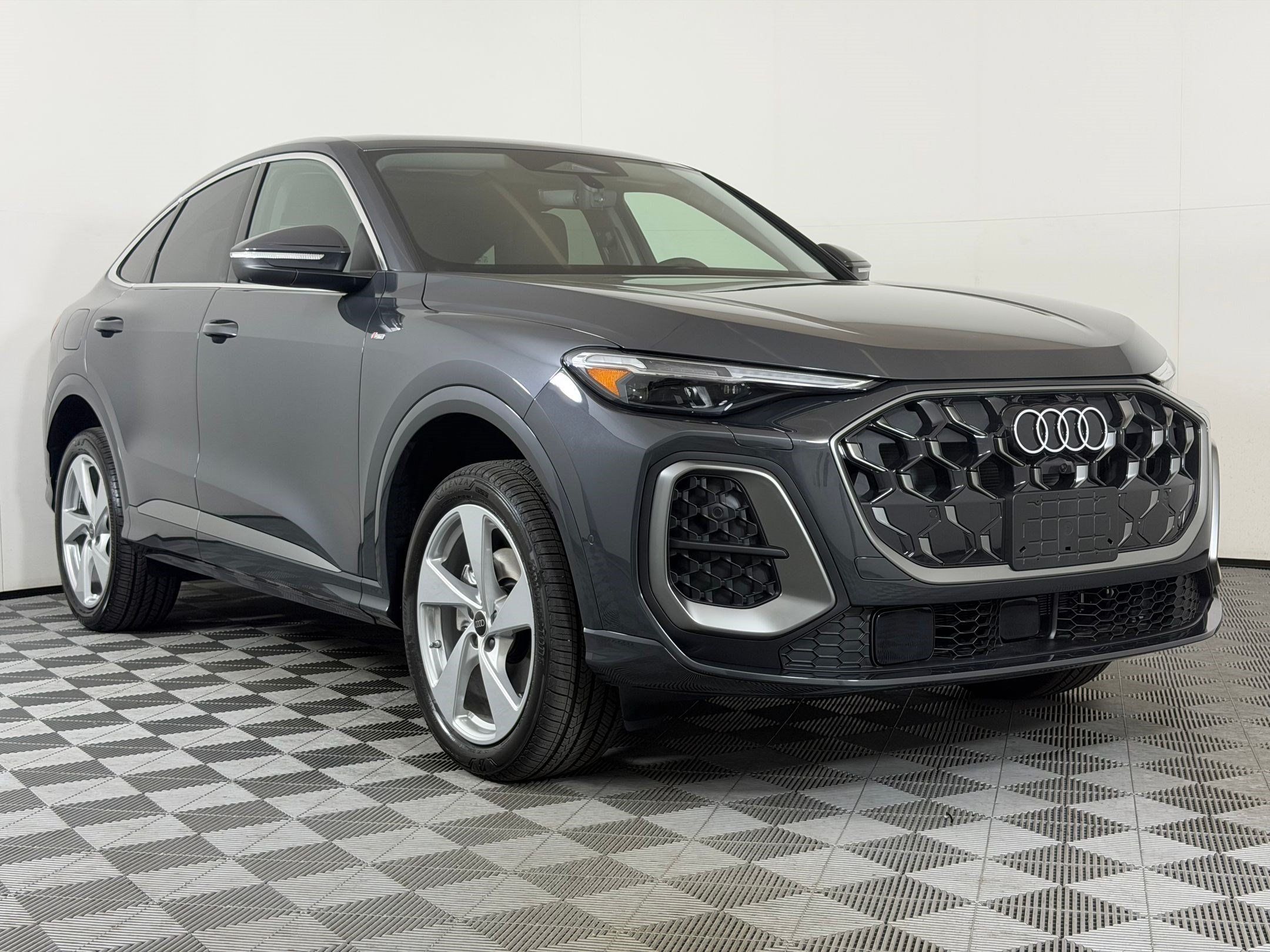 New 2026 Audi Q5 Premium Plus AWD/4WD image 7