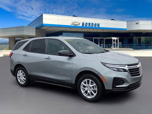 Used 2024 Chevrolet Equinox LS w/ LS Convenience Package image 6