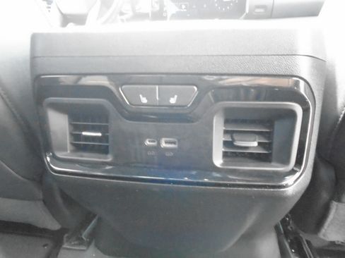 Used 2024 GMC Sierra 2500 AT4 w/ AT4 Premium Plus Package AWD/4WD image 40