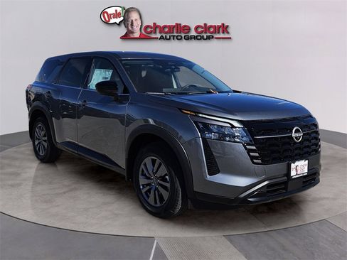 New 2026 Nissan Pathfinder S image 8