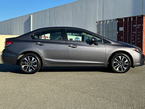 Used 2015 Honda Civic EX image 3