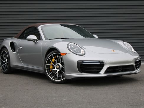Used 2018 Porsche 911 Turbo S image 7