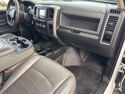 Used 2014 RAM 3500 Tradesman w/ Chrome Appearance Group image 27