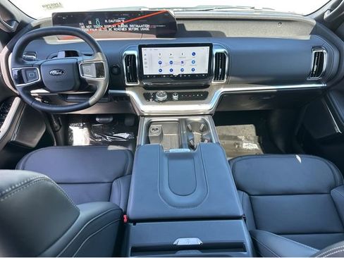 New 2026 Ford Expedition Platinum w/ Stealth Appearance Package AWD/4WD image 8