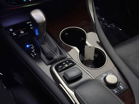 Used 2018 Lexus RX 350 AWD w/ Premium Package image 37