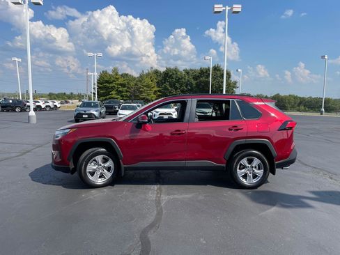 Certified 2022 Toyota RAV4 XLE image 4