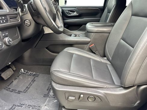 Used 2024 Chevrolet Tahoe Z71 w/ Luxury Package AWD/4WD image 25