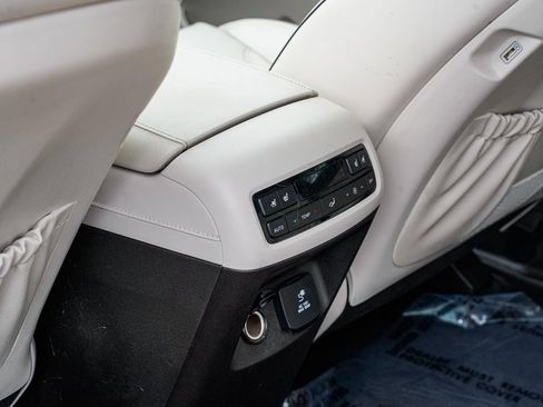 Used 2020 Hyundai Palisade Limited image 17