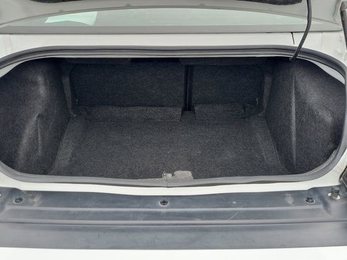 Used 2015 Dodge Challenger SRT w/ Technology Group image 15