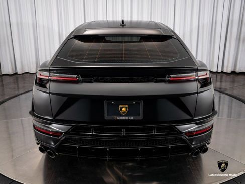 Used 2024 Lamborghini Urus S image 11