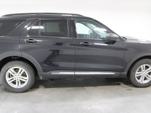 Used 2023 Ford Explorer XLT w/ Equipment Group 202A image 11