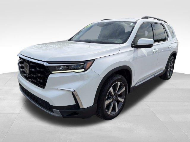 Used 2025 Honda Pilot Elite image 3