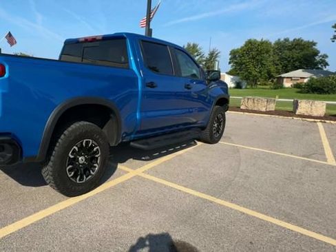 Used 2022 Chevrolet Silverado 1500 ZR2 w/ Technology Package AWD/4WD image 8