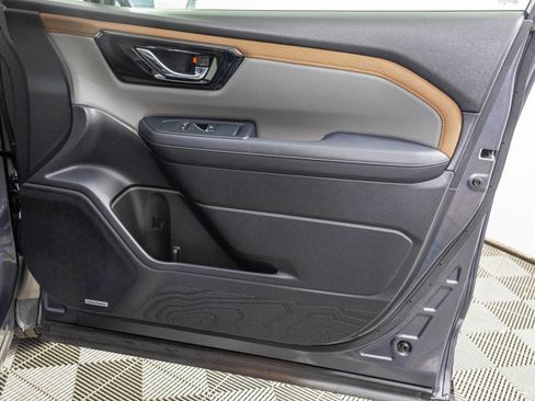 Used 2025 Subaru Forester Sport image 49