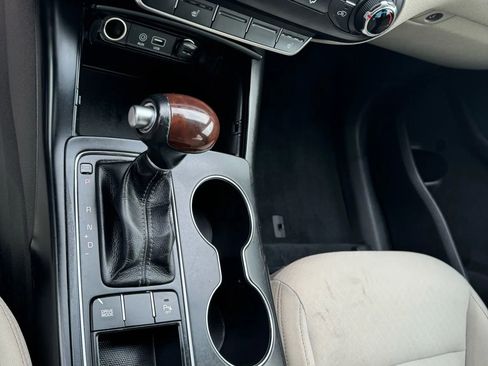 Used 2016 Kia Sorento LX w/ LX Convenience Package image 14