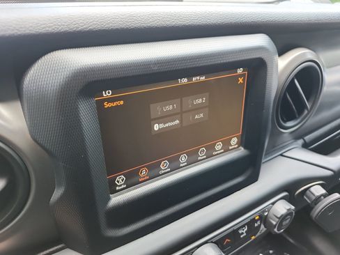 Used 2019 Jeep Wrangler Unlimited Sport S AWD/4WD image 17