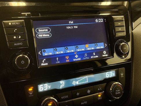 Used 2020 Nissan Rogue Sport SV image 15