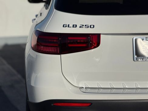 New 2026 Mercedes-Benz GLB 250 image 10
