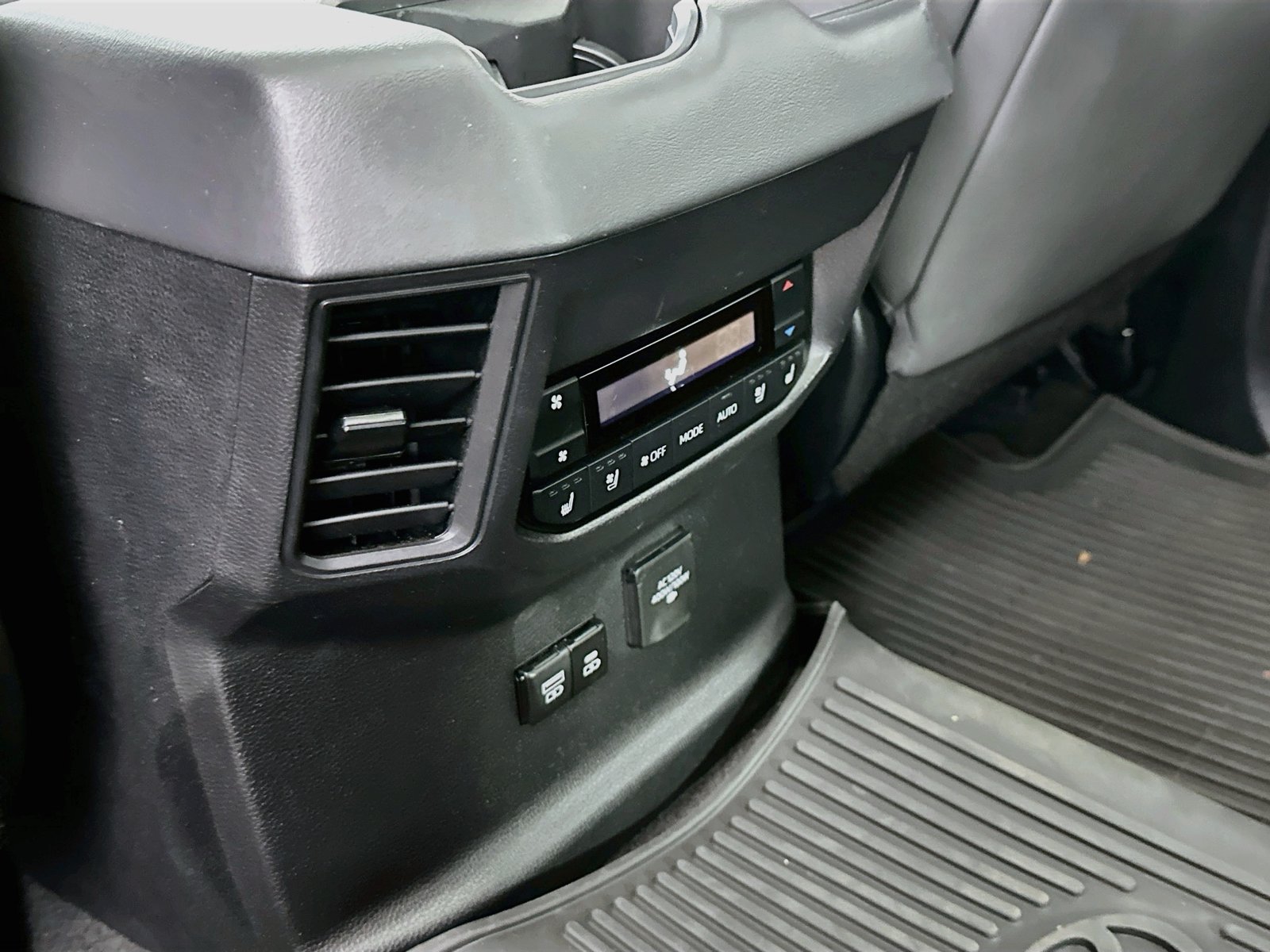 Certified 2026 Toyota Sequoia Capstone AWD/4WD image 27