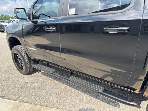 Used 2022 RAM 1500 Big Horn AWD/4WD image 16