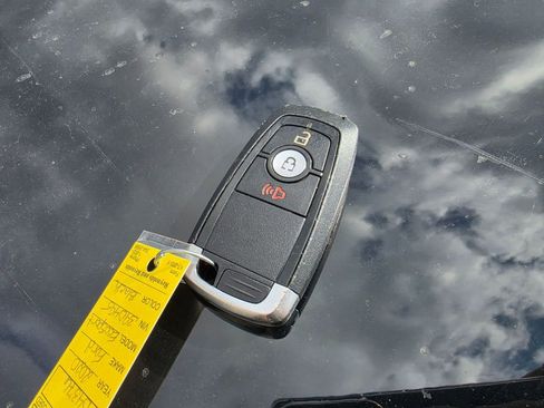 Used 2020 Ford EcoSport SE image 10