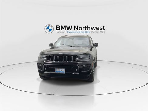 Used 2022 Jeep Grand Cherokee Overland AWD/4WD image 8