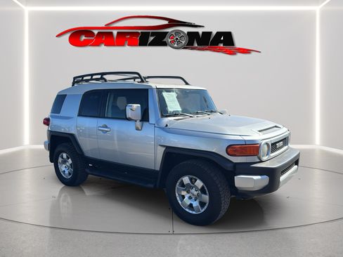 Used 2007 Toyota FJ Cruiser 4WD w/ Upgrade Pkg 2 image 2