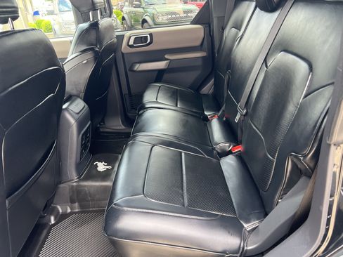 Used 2023 Ford Bronco Wildtrak AWD/4WD image 15