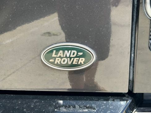 Used 2023 Land Rover Defender 110 V8 AWD/4WD image 14