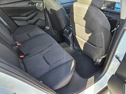 Used 2025 Honda Accord SE image 19