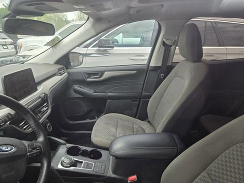 Used 2022 Ford Escape SE w/ Convenience Package image 2